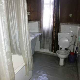 Maharaja Garden Houseboat, Srinagar 4